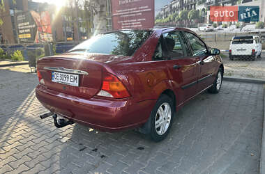Седан Ford Focus 2000 в 