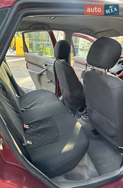 Седан Ford Focus 2000 в 