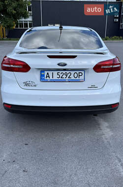 Седан Ford Focus 2015 в 