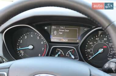 Седан Ford Focus 2016 в 