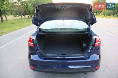 Седан Ford Focus 2016 в 