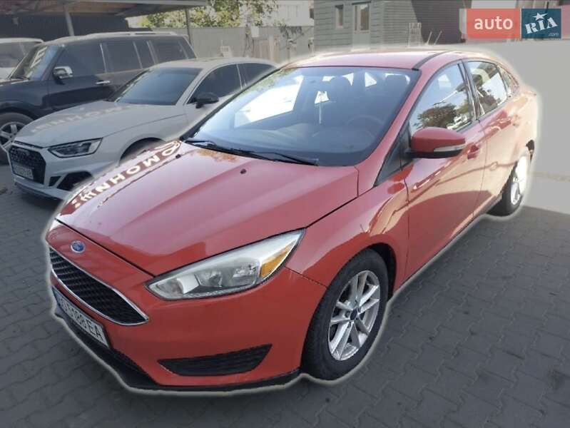 Седан Ford Focus 2015 в 