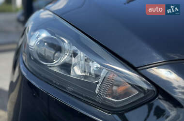 Седан Ford Focus 2015 в 