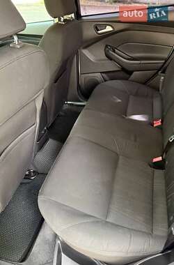 Седан Ford Focus 2015 в 