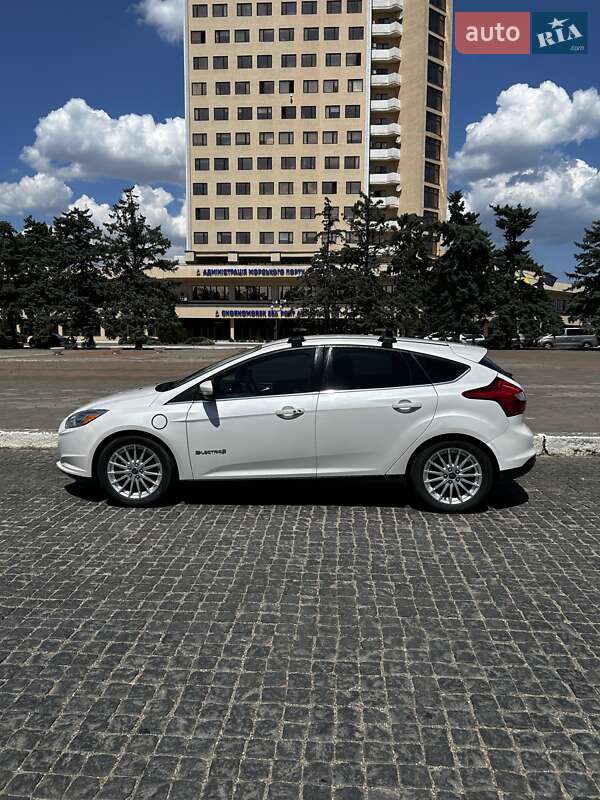 Хэтчбек Ford Focus 2012 в Черноморске