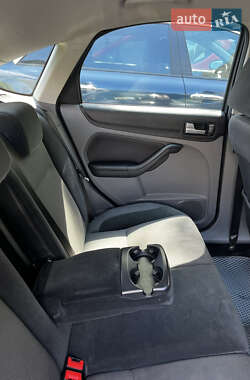 Хэтчбек Ford Focus 2008 в 