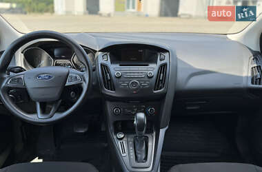 Седан Ford Focus 2015 в 