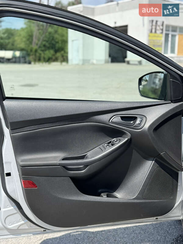 Седан Ford Focus 2015 в Запорожье
