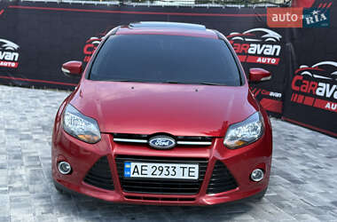 Хетчбек Ford Focus 2012 в 