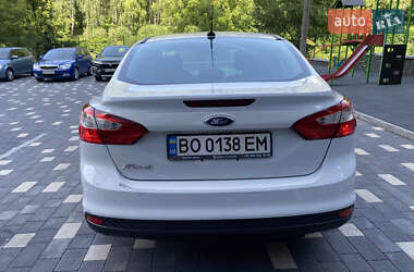 Седан Ford Focus 2014 в 