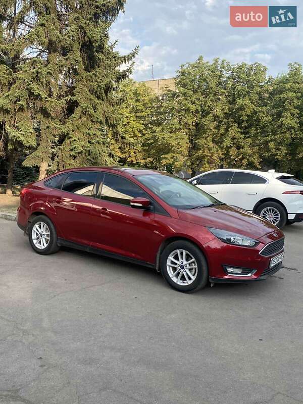 Седан Ford Focus 2015 в Кривом Роге