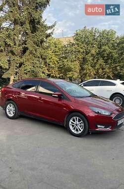 Седан Ford Focus 2015 в 