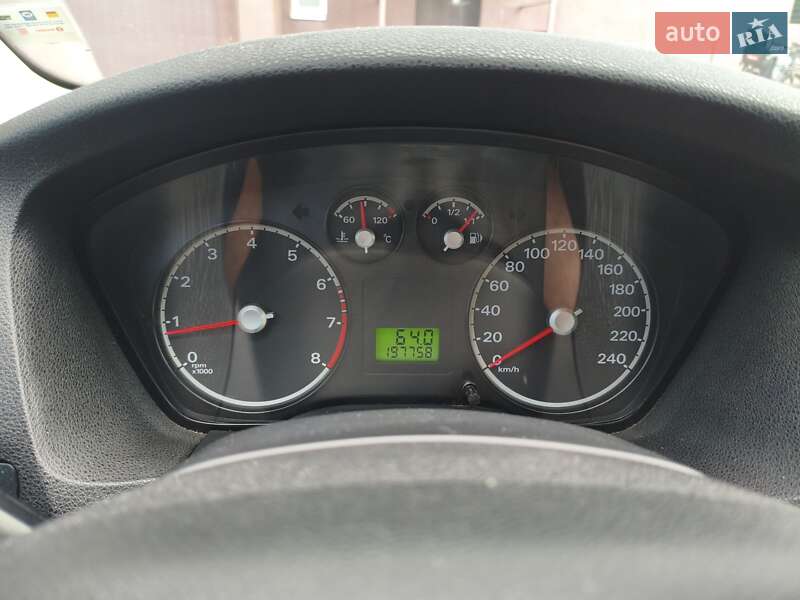 Хетчбек Ford Focus 2006 в Хмельницькому