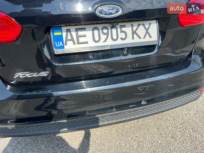 Седан Ford Focus 2015 в Дніпрі