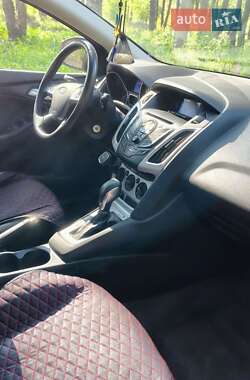 Седан Ford Focus 2013 в 