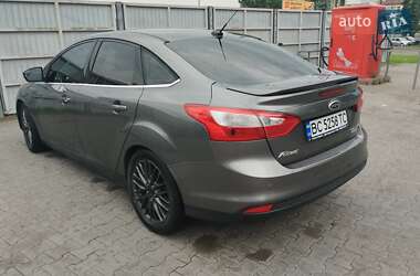 Седан Ford Focus 2013 в 