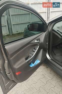 Седан Ford Focus 2013 в 