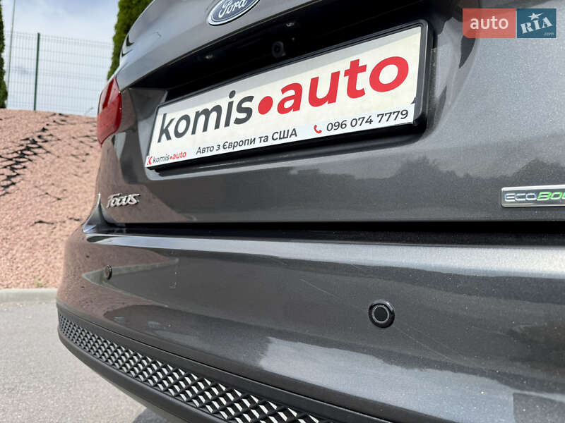 Седан Ford Focus 2015 в Виннице