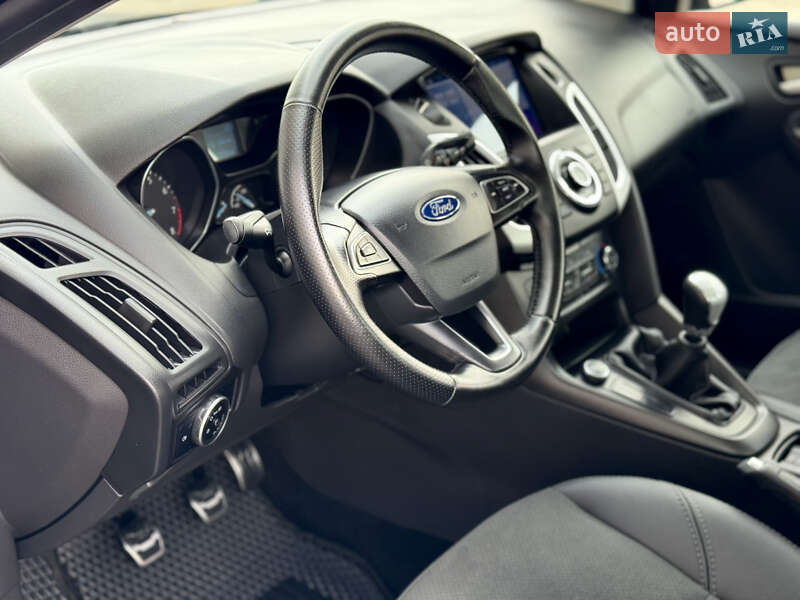 Седан Ford Focus 2015 в Виннице