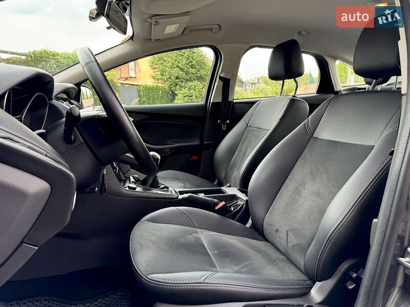 Седан Ford Focus 2015 в Виннице
