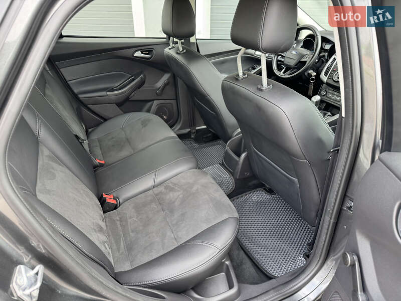 Седан Ford Focus 2015 в Виннице