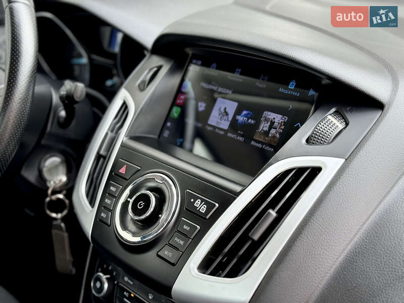 Седан Ford Focus 2015 в Виннице