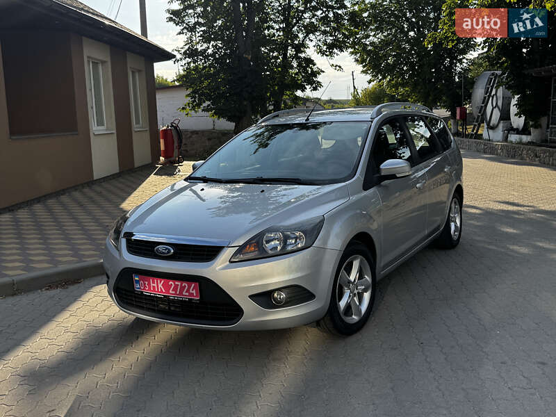 Универсал Ford Focus 2010 в Великой Багачке