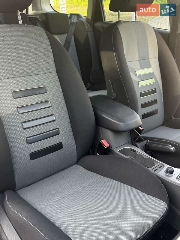 Универсал Ford Focus 2010 в Великой Багачке