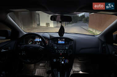 Хетчбек Ford Focus 2015 в Дніпрі