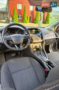 Хетчбек Ford Focus 2016 в 