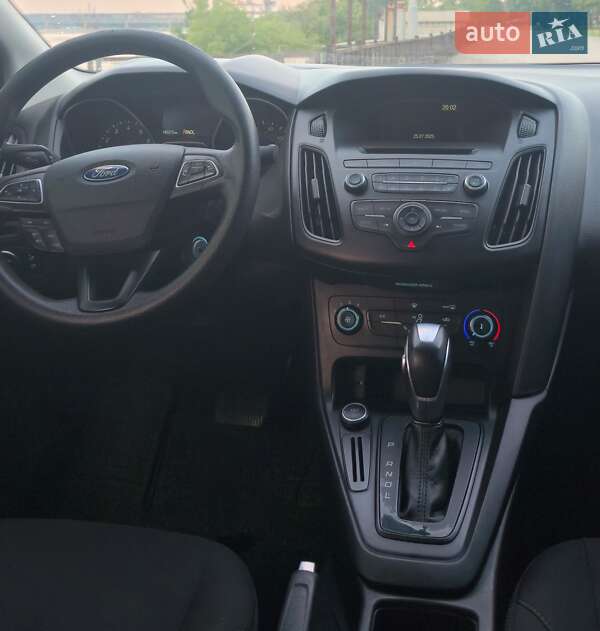 Седан Ford Focus 2015 в Днепре