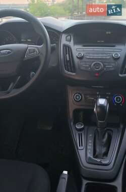 Седан Ford Focus 2015 в 