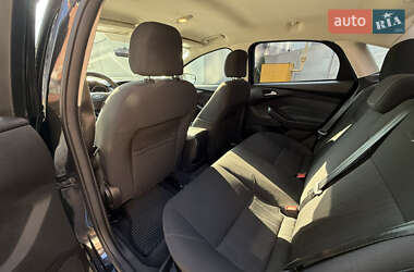 Седан Ford Focus 2015 в 