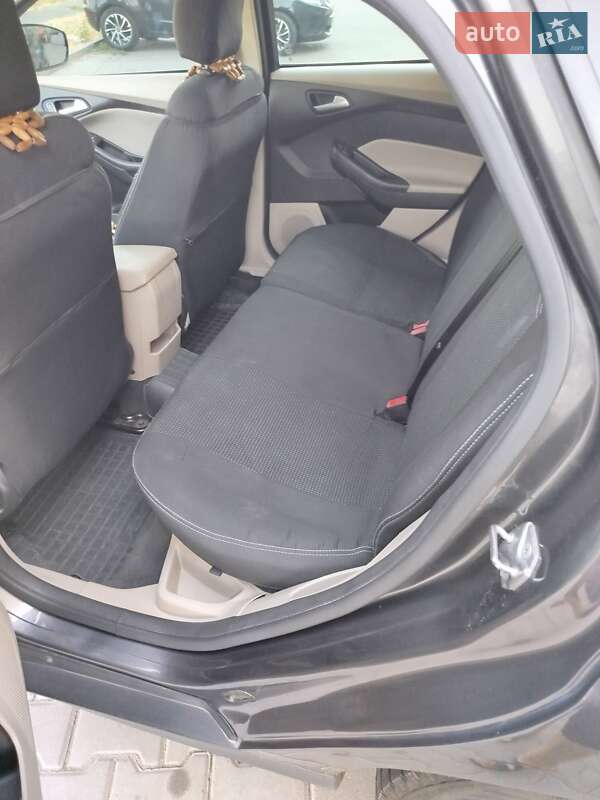 Хэтчбек Ford Focus 2015 в Одессе фото 12 Хэтчбек Ford Focus 2015 в Одессе