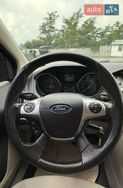 Седан Ford Focus 2012 в Черновцах