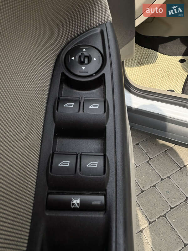 Седан Ford Focus 2012 в Черновцах