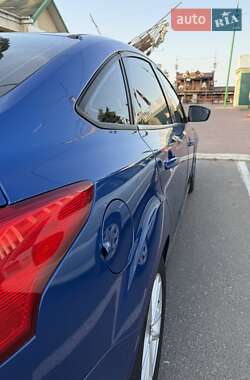 Седан Ford Focus 2017 в 