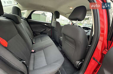 Седан Ford Focus 2015 в 