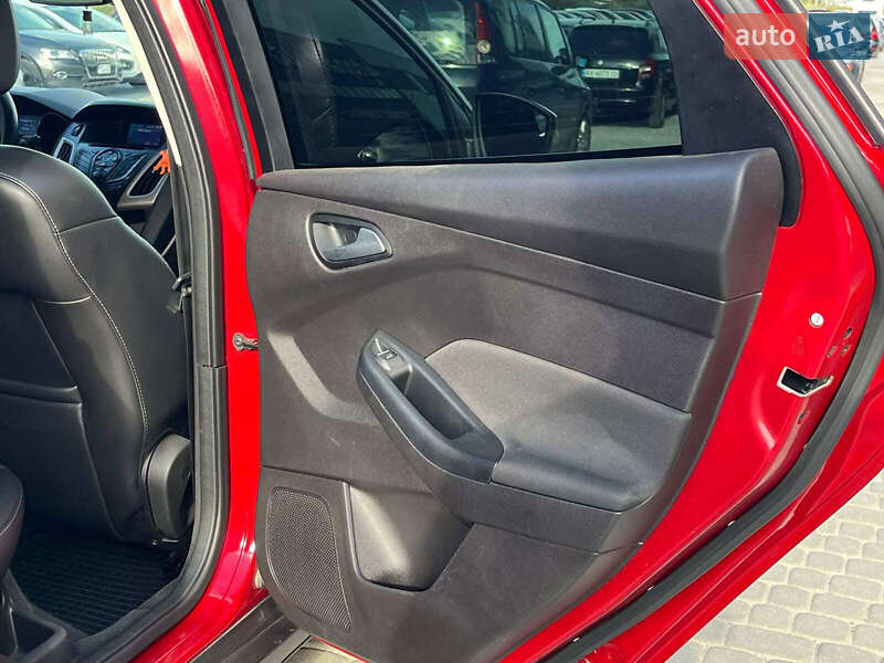 Хэтчбек Ford Focus 2012 в Львове