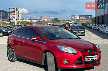 Хэтчбек Ford Focus 2012 в 