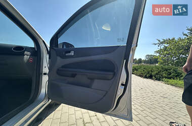 Универсал Ford Focus 2010 в 
