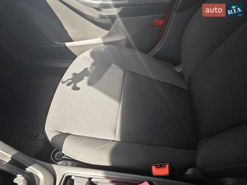 Хэтчбек Ford Focus 2015 в Киеве