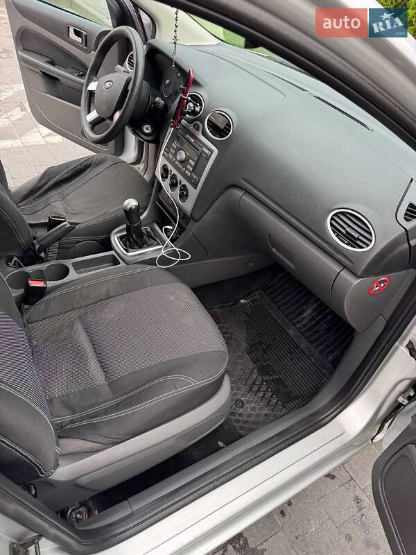 Универсал Ford Focus 2006 в Новояворовске