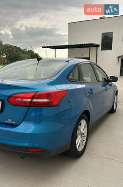 Седан Ford Focus 2015 в 
