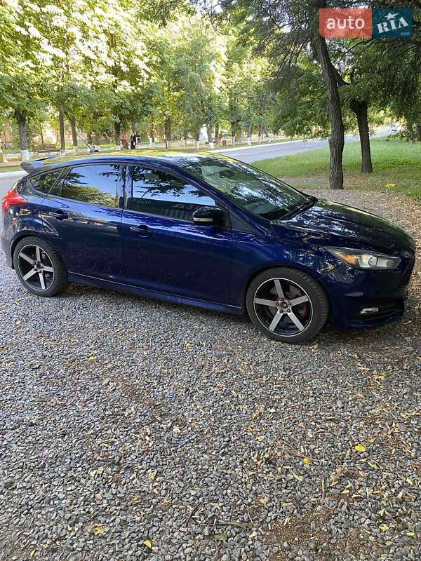 Хэтчбек Ford Focus 2017 в Кропивницком