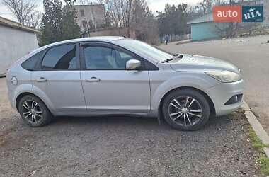 Хэтчбек Ford Focus 2011 в 