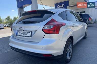 Хэтчбек Ford Focus 2014 в 