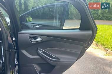 Седан Ford Focus 2015 в 
