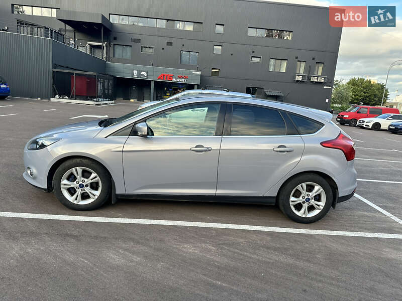 Хэтчбек Ford Focus 2013 в Киеве