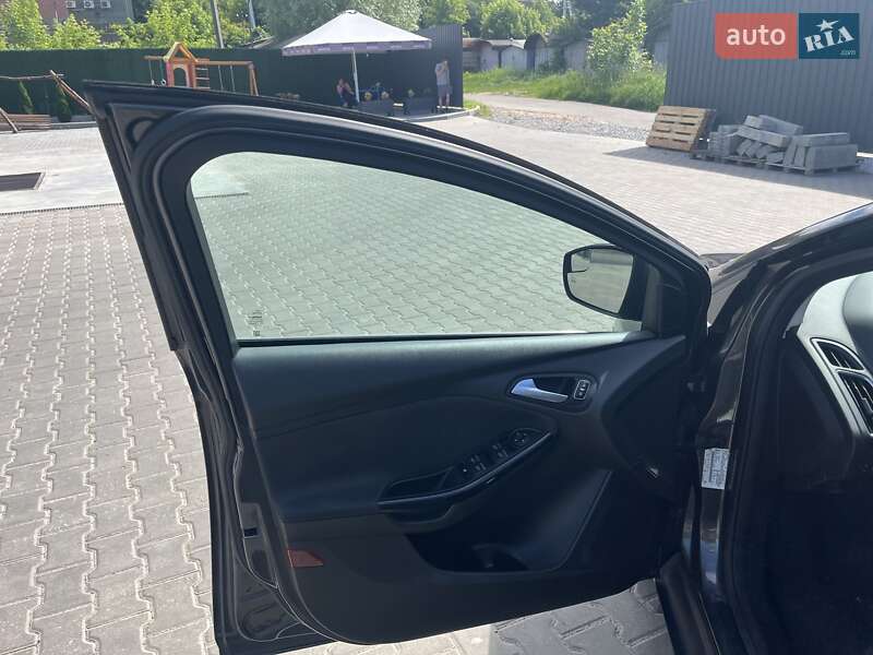 Хэтчбек Ford Focus 2016 в Фастове фото 43 Хэтчбек Ford Focus 2016 в Фастове